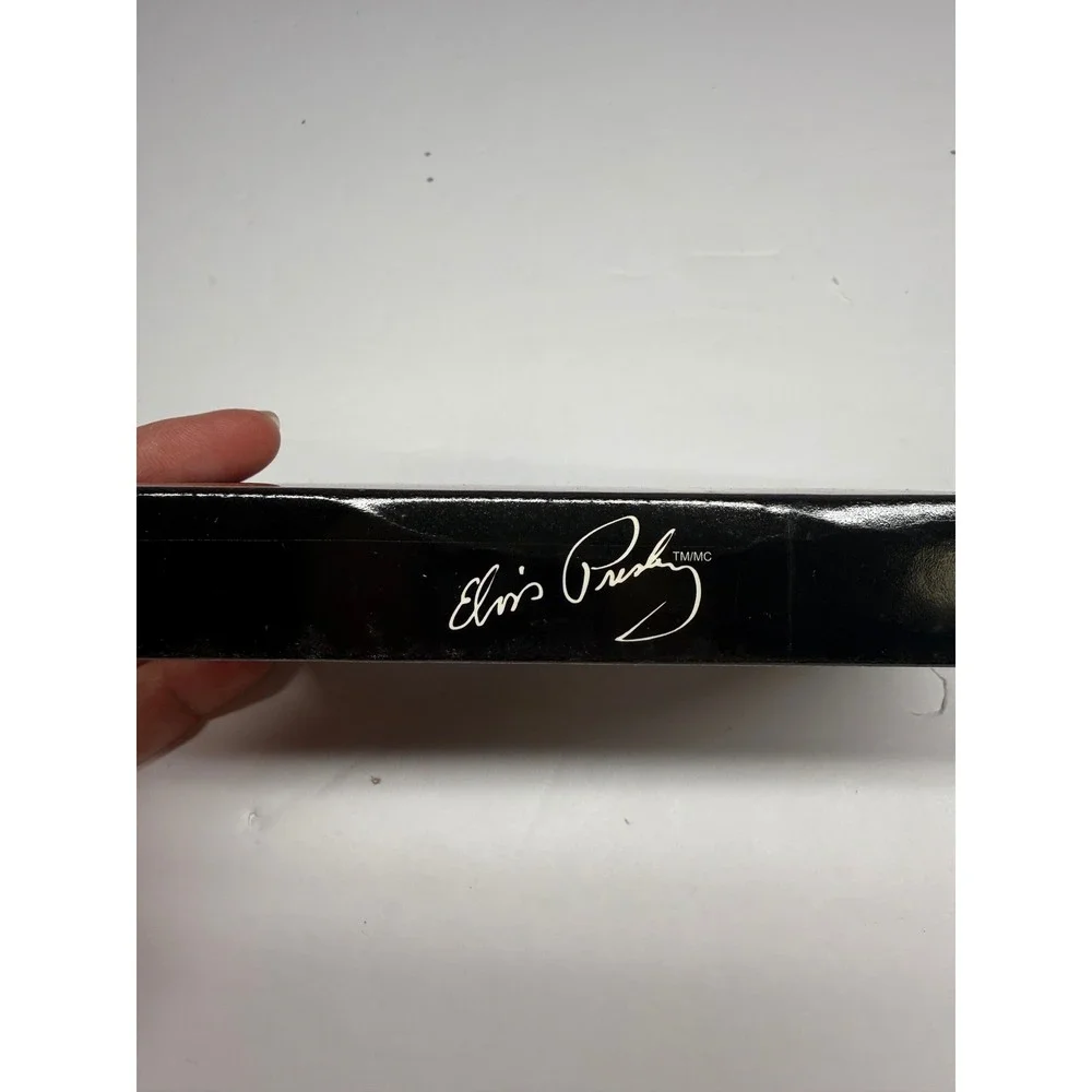 Elvis Presley He Dared to Rock Watch Joe Petruccio Art Japanese Quartz New Box